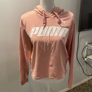 {PUMA} elevated logo crop pullover hoodie